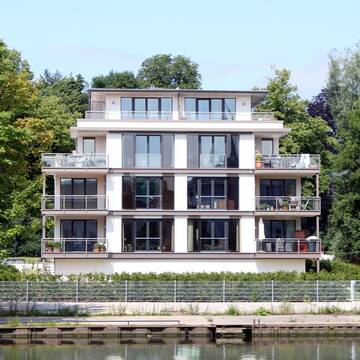 Neubau von 6 Eigentumswohnungen am Wasser in Lübeck &lt;br /&gt;Bauzeit: 2011-2012 &lt;br&gt;Leistungsspektrum: HOAI Phase: 1-7