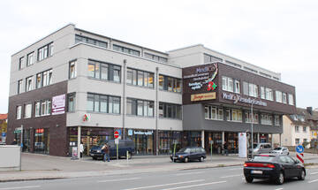 Neubau eines Gesundheitszentrums in Stockelsdorf &lt;br /&gt;Bauzeit: 2012-2013 &lt;br&gt;Leistungsspektrum: HOAI Phase: 1-9