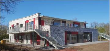 Neubau einer Kindertagesstätte in Henstedt-Ulzburg &lt;br /&gt;Bauzeit: 2018-2020 &lt;br&gt;Leistungsspektrum: HOAI Phase: 1-7