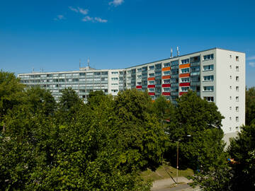 Umbau und Modernisierung eines Hochhauses und 162 WE in Lübeck &lt;br /&gt;Bauzeit: 2010-2012 &lt;br&gt;Leistungsspektrum: HOAI Phase: 1-7